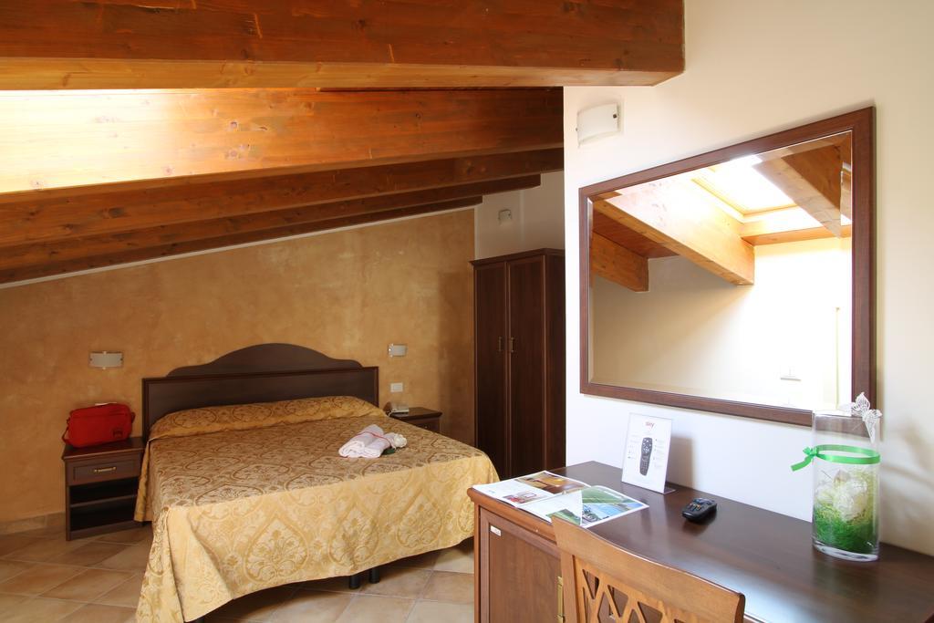 Country House Il Ponte Alba Adriatica Exteriör bild